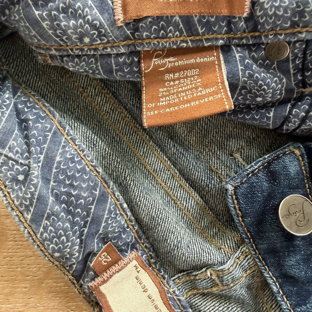 PAIGE Vintage Fairfax Blue Washed Flare‎ Jeans sz 25- Y2K